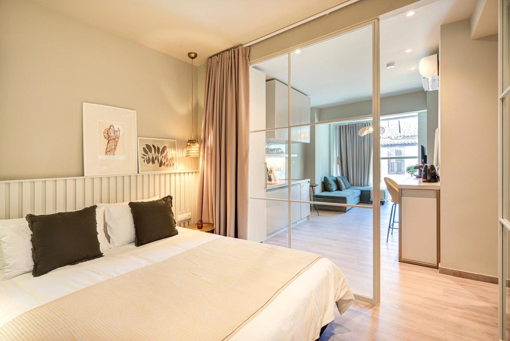 9 Muses Exclusive Suites In Syntagma 雅典 外观 照片